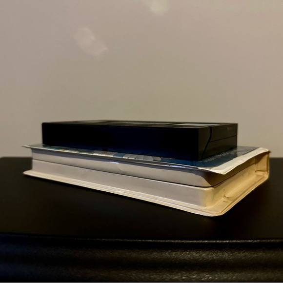 Disney’s The Rescuers VHS - Picture 4 of 4